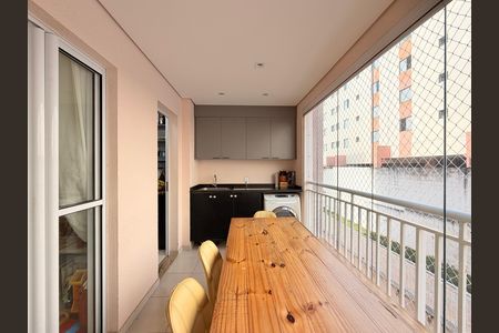 Apartamento à venda com 69m², 2 quartos e 1 vagaSacada