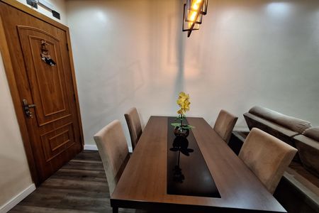 Apartamento à venda com 58m², 2 quartos e 1 vaga Apartamento à venda com 58m², 2 quartos e 1 vagaSala de Jantar