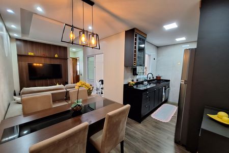 Apartamento à venda com 58m², 2 quartos e 1 vaga Apartamento à venda com 58m², 2 quartos e 1 vagaSala de Jantar