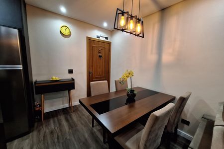 Apartamento à venda com 58m², 2 quartos e 1 vaga Apartamento à venda com 58m², 2 quartos e 1 vagaSala de Jantar