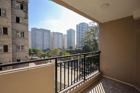 Apartamento à venda com 62m², 3 quartos e 1 vaga Apartamento à venda com 62m², 3 quartos e 1 vagaVaranda
