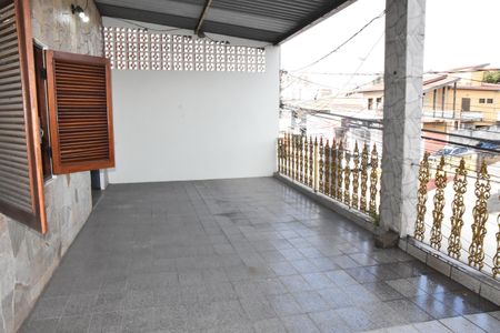 Casa à venda com 450m², 2 quartos e 8 vagasVaranda da sala