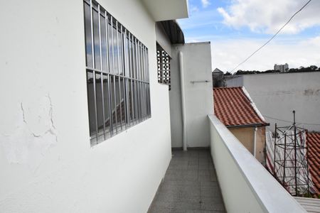 Casa à venda com 450m², 2 quartos e 8 vagascorredor fundo da cozinha