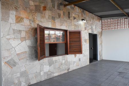 Casa à venda com 450m², 2 quartos e 8 vagasVaranda