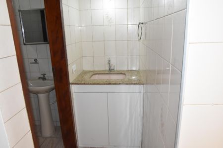 Casa à venda com 450m², 2 quartos e 8 vagasbanheiro social e lavablo