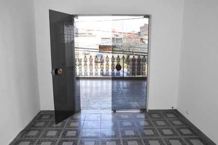 Casa à venda com 450m², 2 quartos e 8 vagasSala