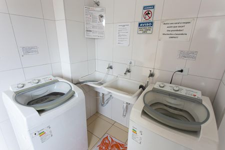 Studio para alugar com 20m², 1 quarto e sem vaga Studio para alugar com 20m², 1 quarto e sem vagaÁrea Comum - Lavanderia
