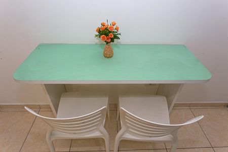 Studio para alugar com 20m², 1 quarto e sem vaga Studio para alugar com 20m², 1 quarto e sem vagaStudio - Mesa e Cadeiras