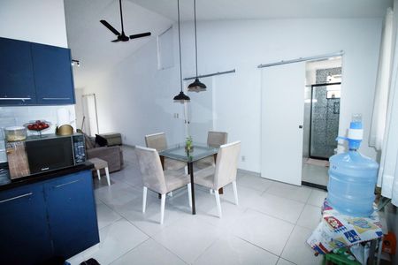 Casa à venda com 269m², 5 quartos e 4 vagasCozinha - Anexo