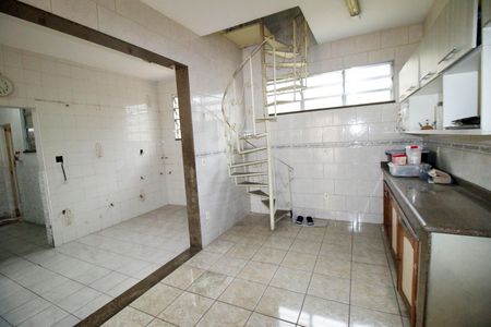 Casa à venda com 269m², 5 quartos e 4 vagasCozinha
