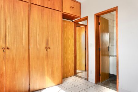 Apartamento à venda com 90m², 3 quartos e 1 vaga Apartamento à venda com 90m², 3 quartos e 1 vagaSuíte