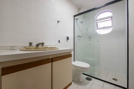 Apartamento para alugar com 110m², 3 quartos e 2 vagas Apartamento para alugar com 110m², 3 quartos e 2 vagasBanheiro
