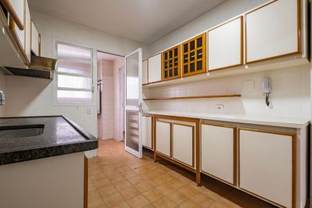 Apartamento para alugar com 110m², 3 quartos e 2 vagas Apartamento para alugar com 110m², 3 quartos e 2 vagasCozinha