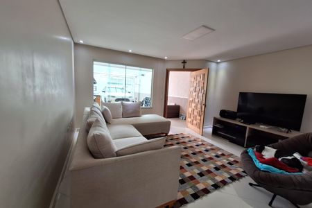 Casa à venda com 156m², 3 quartos e 2 vagas Casa à venda com 156m², 3 quartos e 2 vagasSala