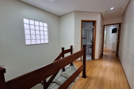 Casa à venda com 156m², 3 quartos e 2 vagas Casa à venda com 156m², 3 quartos e 2 vagasCorredor