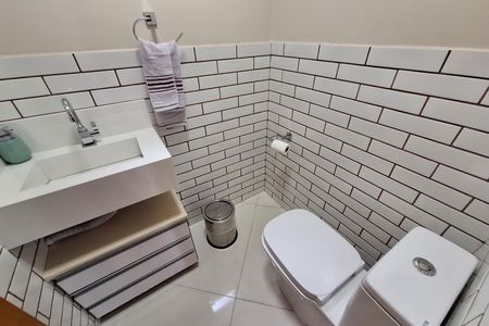 Casa à venda com 156m², 3 quartos e 2 vagas Casa à venda com 156m², 3 quartos e 2 vagasLavabo