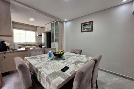 Casa à venda com 156m², 3 quartos e 2 vagas Casa à venda com 156m², 3 quartos e 2 vagasSala de Jantar