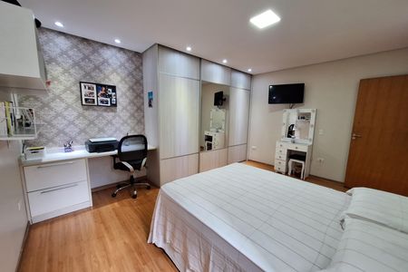Quarto 3 de casa à venda com 3 quartos, 156m² em Vila Scarpelli, Santo André