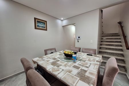 Casa à venda com 156m², 3 quartos e 2 vagas Casa à venda com 156m², 3 quartos e 2 vagasSala de Jantar