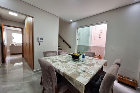 Casa à venda com 156m², 3 quartos e 2 vagas Casa à venda com 156m², 3 quartos e 2 vagasSala de Jantar