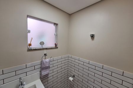 Casa à venda com 156m², 3 quartos e 2 vagas Casa à venda com 156m², 3 quartos e 2 vagasLavabo