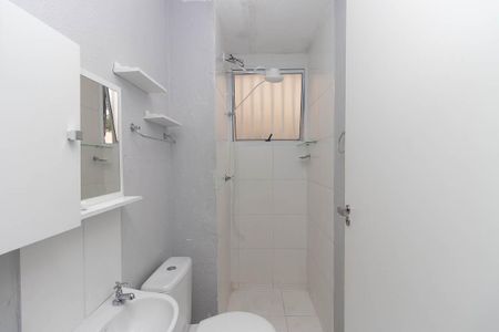 Banheiro  de apartamento para alugar com 2 quartos, 38m² em Jardim Recanto Verde, São Paulo