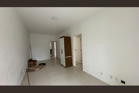 Sala de apartamento para alugar com 3 quartos, 91m² em Vargem Pequena, Rio de Janeiro