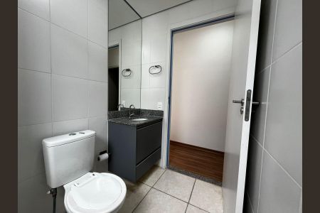 Banheiro de apartamento à venda com 3 quartos, 54m² em Jardim Carlos Gomes, Jundiaí