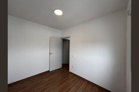 Quarto de apartamento à venda com 3 quartos, 54m² em Jardim Carlos Gomes, Jundiaí