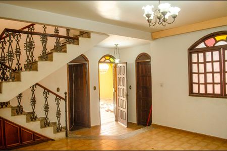 Casa à venda com 4 quartos, 178m² em Setor Campinas, Goiânia