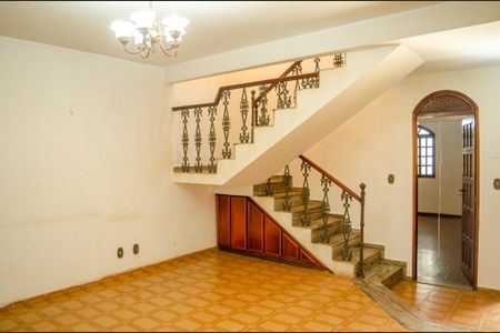 Casa à venda com 4 quartos, 178m² em Setor Campinas, Goiânia