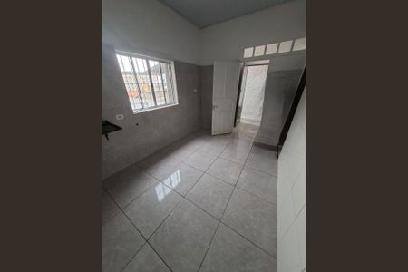 Cozinha de casa para alugar com 1 quarto, 45m² em Vila Lucia, São Paulo