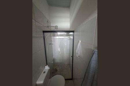 Banheiro de casa para alugar com 1 quarto, 45m² em Vila Lucia, São Paulo