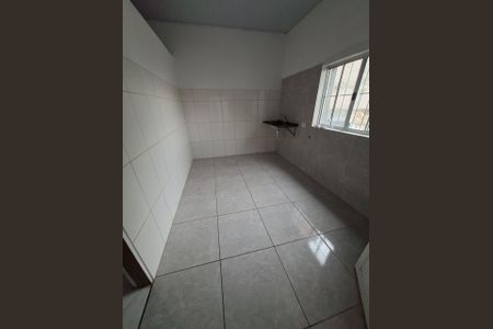 Cozinha de casa para alugar com 1 quarto, 45m² em Vila Lucia, São Paulo