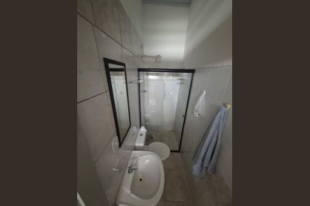 Banheiro de casa para alugar com 1 quarto, 45m² em Vila Lucia, São Paulo