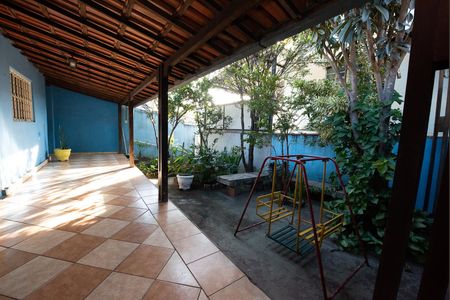 Casa para alugar com 80m², 2 quartos e sem vagaVaranda