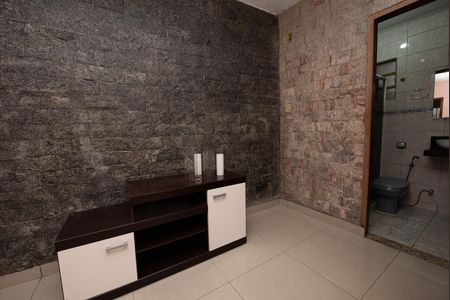 Sala de casa para alugar com 2 quartos, 80m² em Vila Magnesita, Belo Horizonte