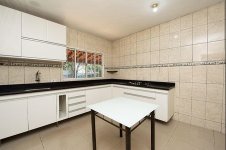 Casa para alugar com 80m², 2 quartos e sem vagaCozinha