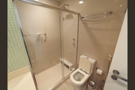 Apartamento para alugar com 167m², 3 quartos e 2 vagasBanheiro