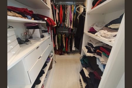 Apartamento para alugar com 167m², 3 quartos e 2 vagasCloset da suíte