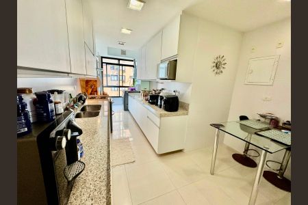 Apartamento para alugar com 167m², 3 quartos e 2 vagasCozinha