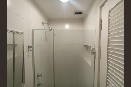 Apartamento para alugar com 167m², 3 quartos e 2 vagasBanheiro de serviço