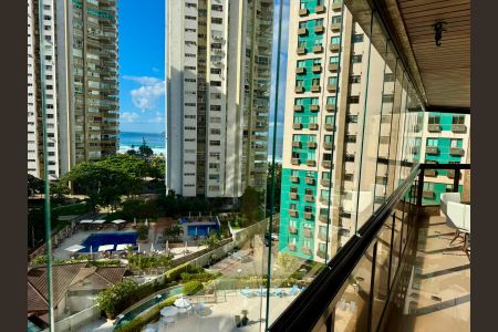 Apartamento para alugar com 167m², 3 quartos e 2 vagasVista
