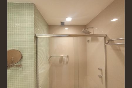 Apartamento para alugar com 167m², 3 quartos e 2 vagasBanheiro 