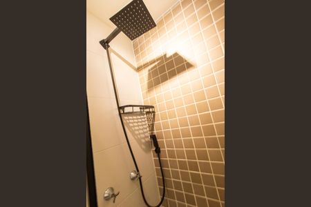 Banheiro Social de kitnet/studio para alugar com 1 quarto, 34m² em Novo Mundo, Curitiba