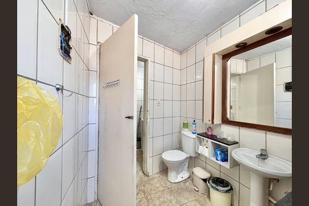 Casa à venda com 292m², 2 quartos e 3 vagas Casa à venda com 292m², 2 quartos e 3 vagasBanheiro