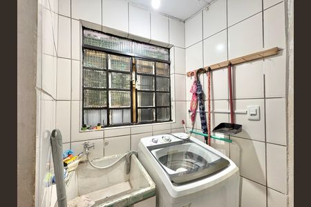 Casa à venda com 292m², 2 quartos e 3 vagas Casa à venda com 292m², 2 quartos e 3 vagasÁrea de Serviço
