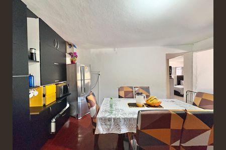 Casa à venda com 292m², 2 quartos e 3 vagas Casa à venda com 292m², 2 quartos e 3 vagasCozinha