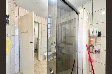 Casa à venda com 292m², 2 quartos e 3 vagas Casa à venda com 292m², 2 quartos e 3 vagasBanheiro
