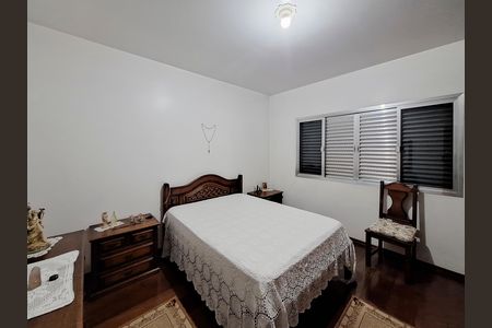 Quarto 2 de casa à venda com 3 quartos, 280m² em Chora Menino, São Paulo